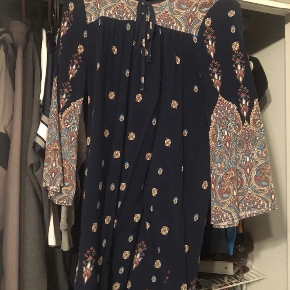 Dress - Picture 3 of 6